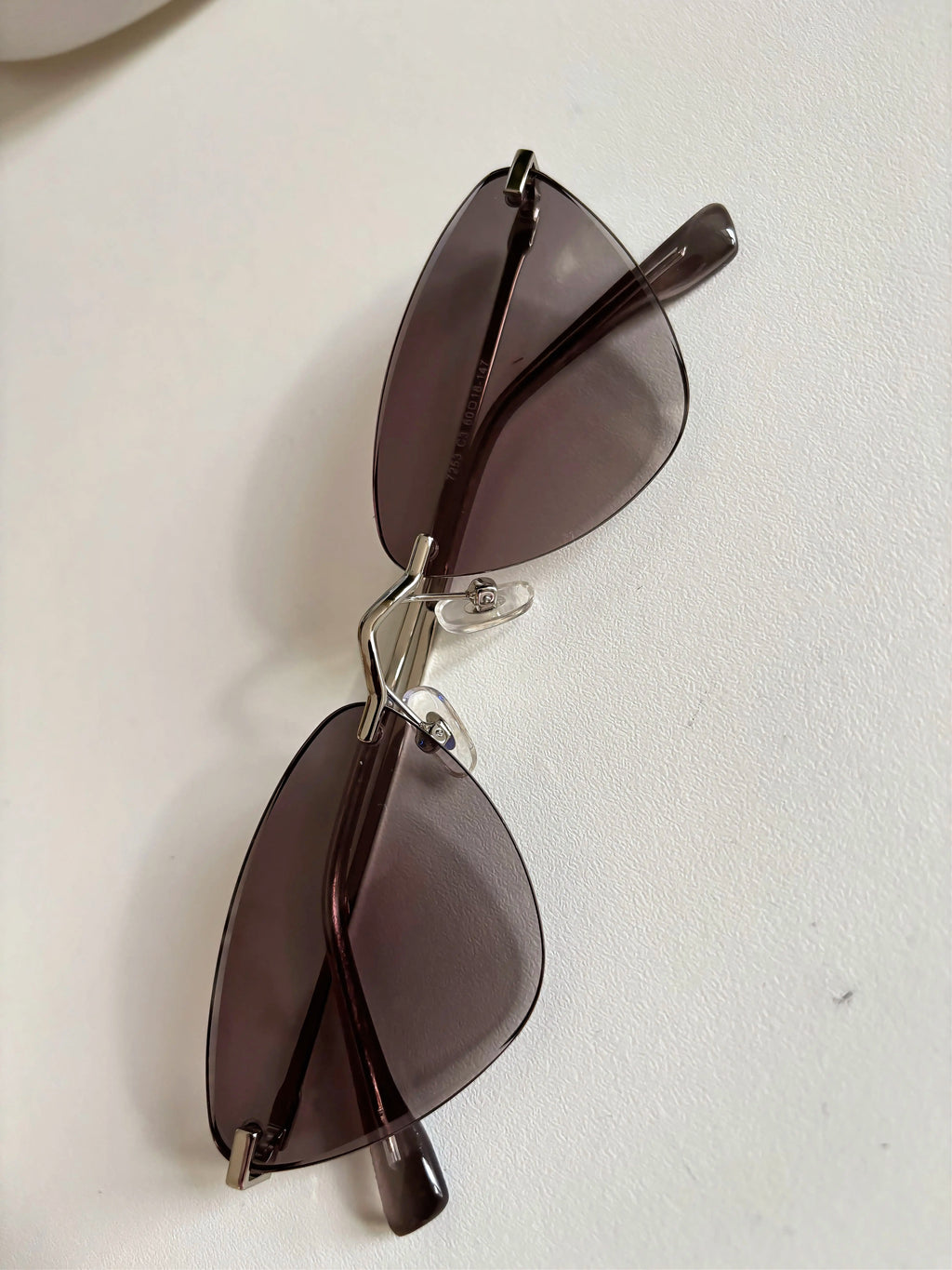Rimless Cat-Eye Sunglasses — Brown Gradient